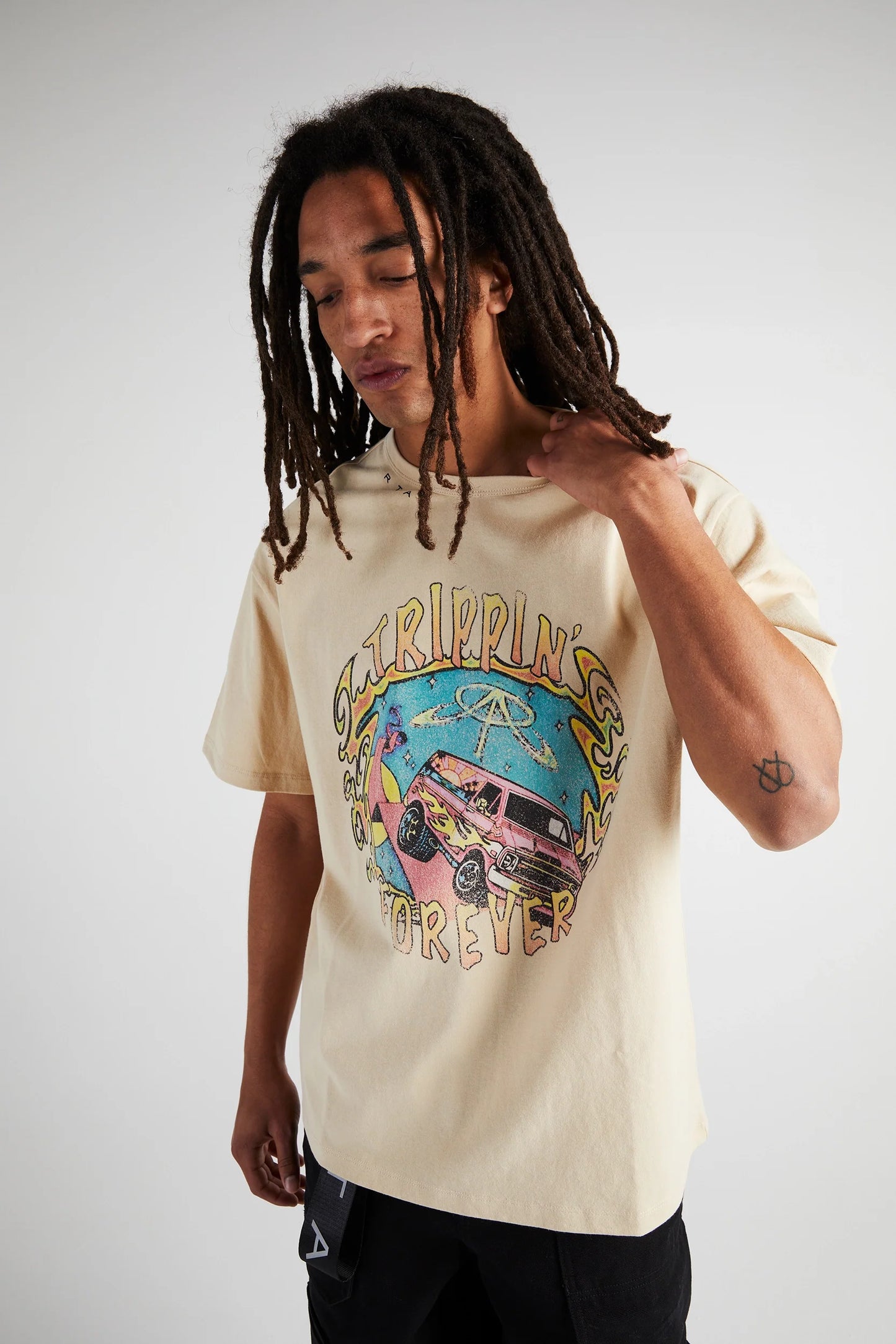 RtA Oversized Trippin Forever Tee